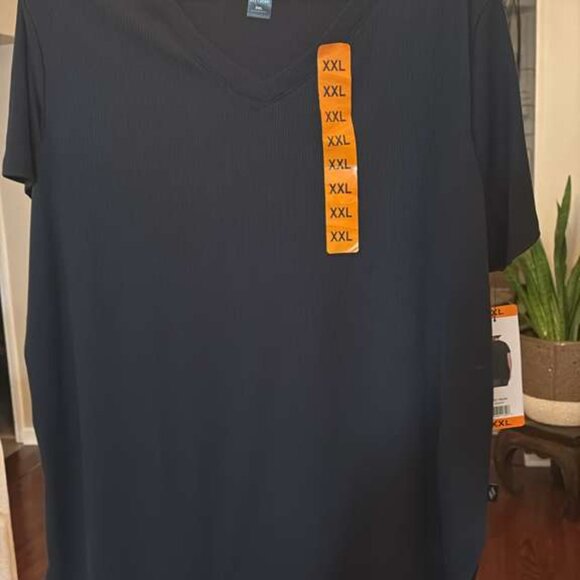 Skechers NWT XXL Black V-Neck Performance Tee Top - Picture 2 of 6